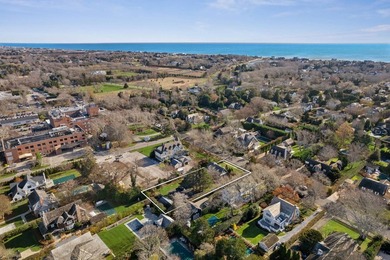 Located in the heart of the Estate Section, 201 Herrick Road - photo 2