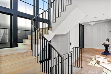 This fully furnished rental is available for the months of - photo 27