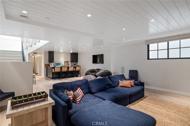 This fully furnished rental is available for the months of - photo 30