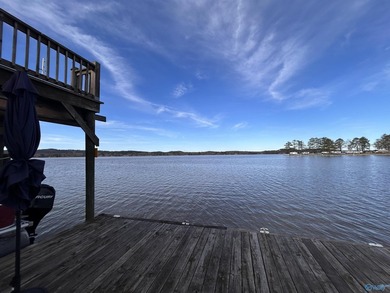 Welcome to scenic Weiss Lake! This beautifully renovated home - photo 1