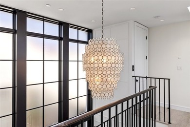 This fully furnished rental is available for the months of - photo 34