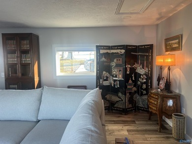 Welcome to scenic Weiss Lake! This beautifully renovated home - photo 10