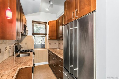 Welcome to the Illinois Cooperative...This True Two Bedroom - photo 4