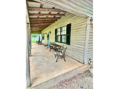 Nestled on the shoreline of Lake Seminole, this charming 2 - photo 3