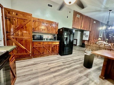 Nestled on the shoreline of Lake Seminole, this charming 2 - photo 9