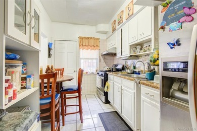 9 Adler Place, Cypress Hills - Refined Brick Townhouse with - photo 7