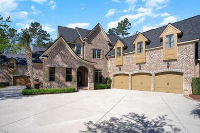 This exquisite, move-in-ready estate is perfectly situated on a - photo 2