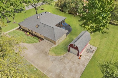 Rare opportunity to own approximately 1 acre in the heart of - photo 2