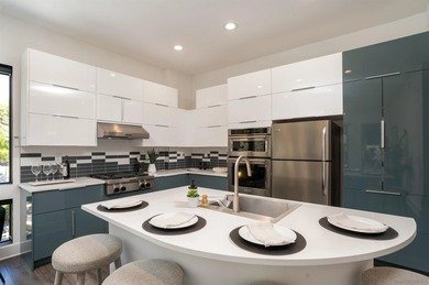 Experience elevated San Diego living in this contemporary Lucent - photo 3