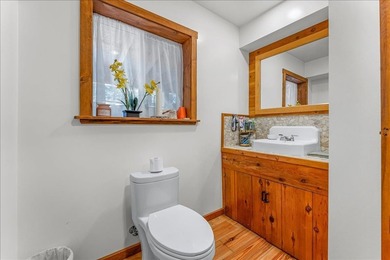 Discover classic Tahoe charm at this inviting 2-bedroom, 2 - photo 12