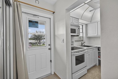 Beautiful views in Pompano Beach Private Golf Community Condo 1 - photo 26