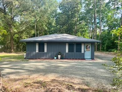Welcome to this beautifully remodeled 2-bedroom, 1-bath home - photo 3