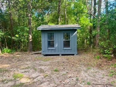 Welcome to this beautifully remodeled 2-bedroom, 1-bath home - photo 8