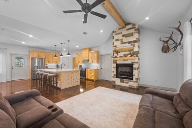 New Construction Near Lake Nacogdoches on 3.08 Acres! Enjoy the - photo 4