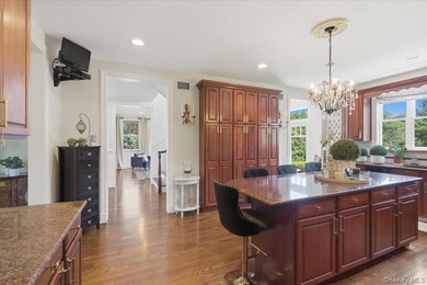 Welcome to 2 Mercedes Court, a beautifully maintained Colonial - photo 13