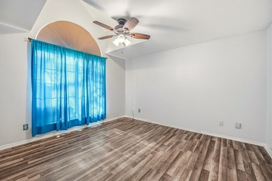 BACK ON THE MARKET DUE TO BUYER'S FINANCING: Enjoy golf course - photo 15