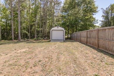 Beautiful newer home with an open floor plan featuring 4 - photo 34