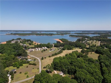 Beautiful newer home with an open floor plan featuring 4 - photo 38