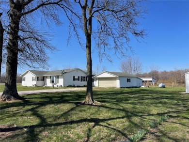 Carlyle Lake Home Sale Pending in Patoka Illinois