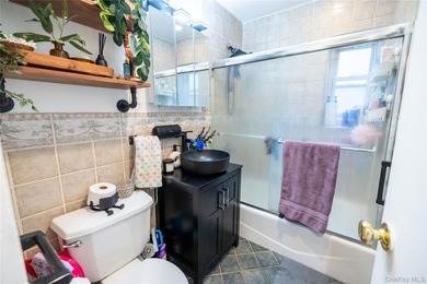 Price Reduction! Amazing Deal! Step into this bright and - photo 5