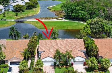 Get ready for Extraordinary! This Decorator/Designer Renovated - photo 1