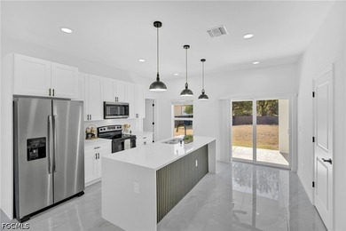 Beautiful new construction home located in the desirable Punta - photo 7