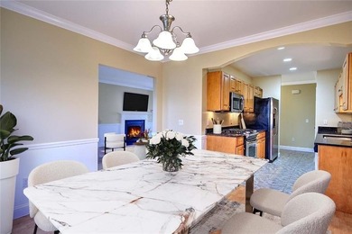 Welcome to this inviting first floor condo offering the perfect - photo 1