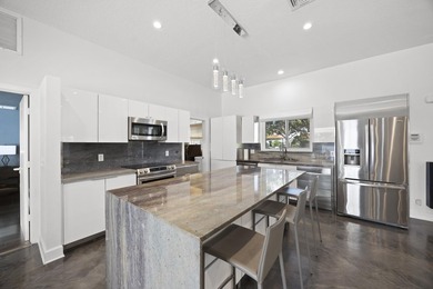 Great investment property tenant in place. Beautifully renovated - photo 17