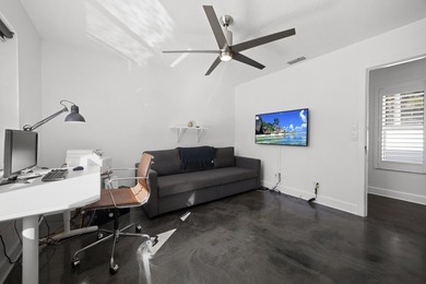Great investment property tenant in place. Beautifully renovated - photo 32