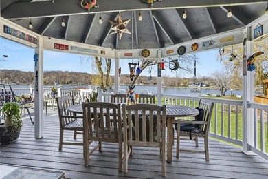 Stunning year-round 4-bedroom, 3-1/2 bath lake home on highly - photo 3