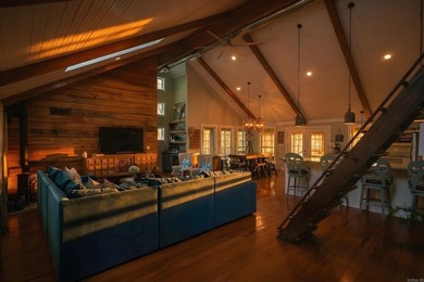 Versatile property designed to accommodate up to 16 guests - photo 6