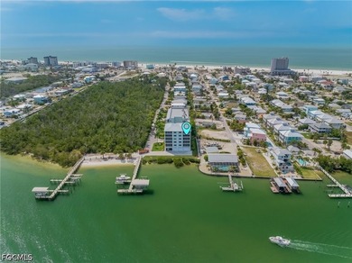Beautiful Bayfront condo offering the perfect blend of - photo 8