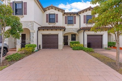 Discover modern living in this stylish 3-bedroom, 2.5-bathroom - photo 1