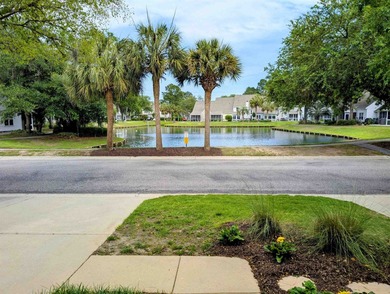 Well maintained and updated 3 bedroom, 3 1/2 bathroom with a - photo 5
