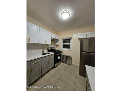 Hot Sale: Prime 2-Family Detached Home at 232 Hylan Blvd, Staten - photo 14