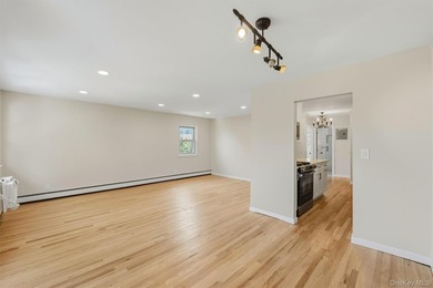 Welcome home to this beautifully renovated top-floor, walkup - photo 16