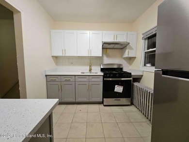 Hot Sale: Prime 2-Family Detached Home at 232 Hylan Blvd, Staten - photo 16