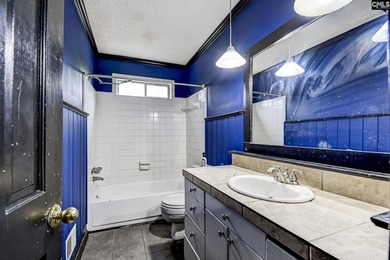 Great opportunity to build instant equity! This home is perfect - photo 17