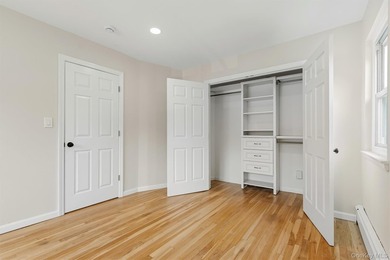 Welcome home to this beautifully renovated top-floor, walkup - photo 21