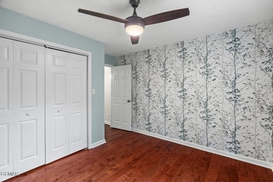 With an acceptable offer, the sellers will pay $20,000 towards - photo 28