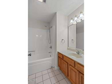 With an acceptable offer, the sellers will pay $20,000 towards - photo 29