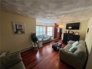 Beautifully renovated Colonial located in a desirable Riverside - photo 6