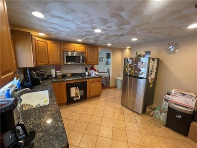 Beautifully renovated Colonial located in a desirable Riverside - photo 9