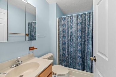 With an acceptable offer, the sellers will pay $20,000 towards - photo 45