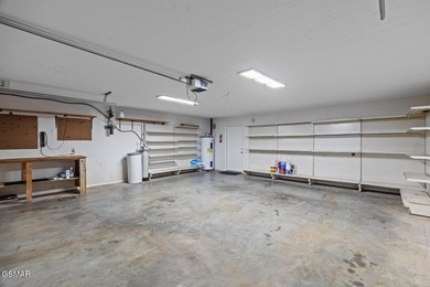 With an acceptable offer, the sellers will pay $20,000 towards - photo 54