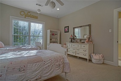 Homes that offer location, elegance, and space don't come up - photo 18