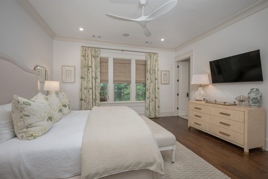 Approximately 7,200 Sq. Ft. | 6 Bedrooms | 5 Full Baths | 2 Half - photo 21