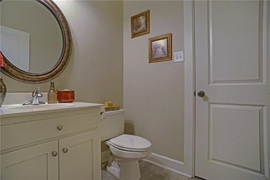 Homes that offer location, elegance, and space don't come up - photo 26