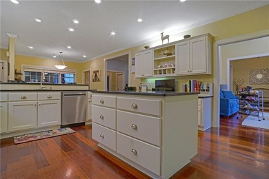 Homes that offer location, elegance, and space don't come up - photo 32