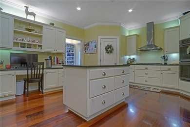 Homes that offer location, elegance, and space don't come up - photo 33
